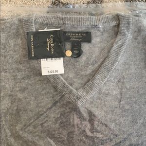 Men’s vneck grey cashmere sweater by ClubRoom